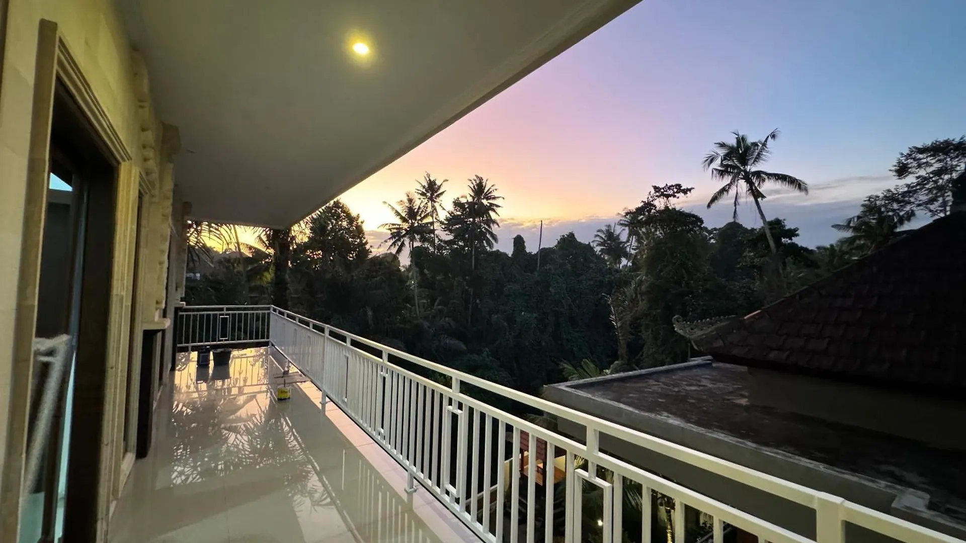 Pensión Hanaka Riverside Ubud
