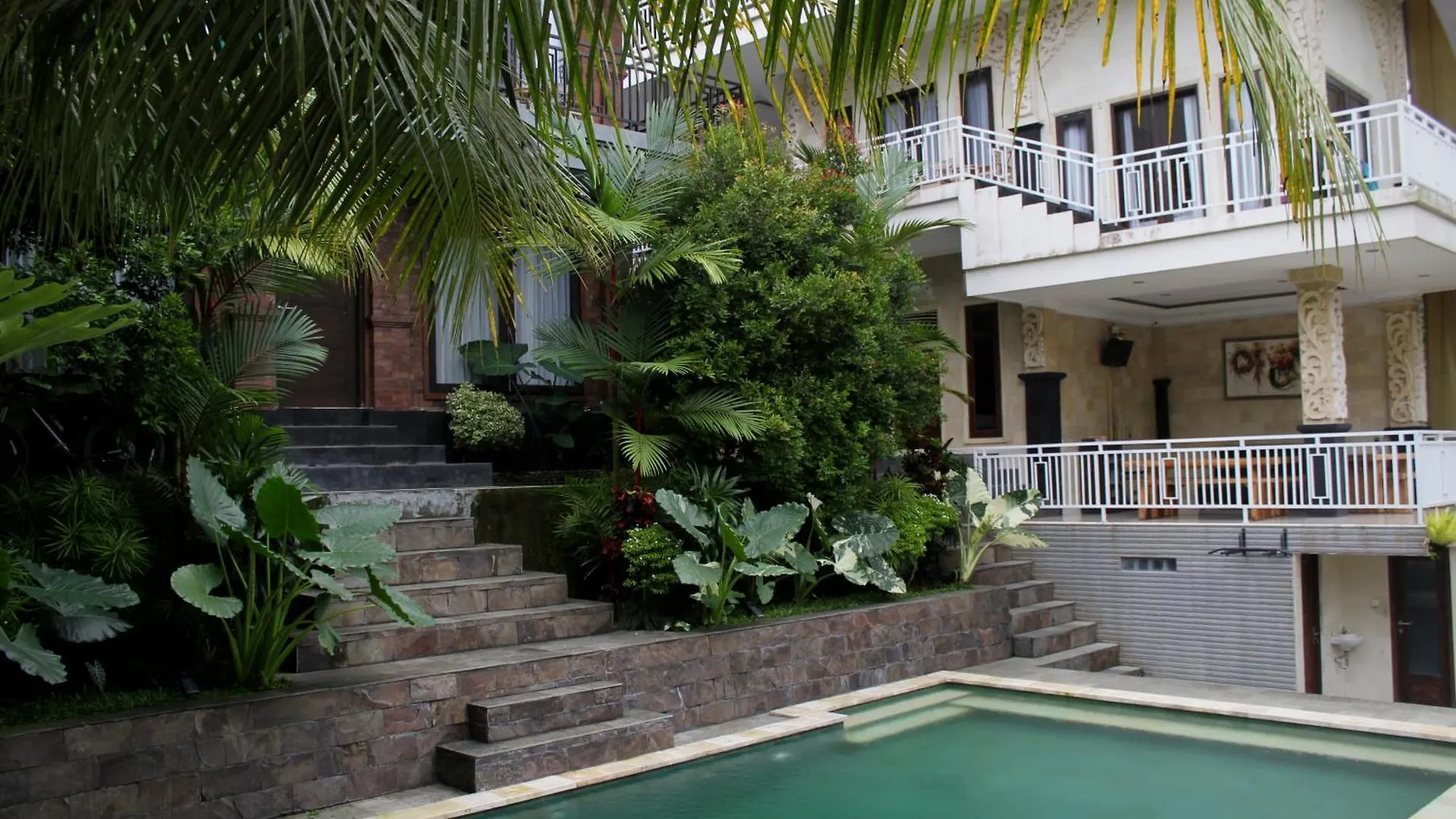 Hanaka Riverside Ubud 0*,