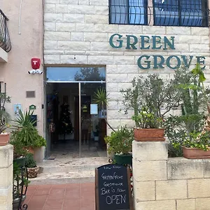 Grove Pensión San Julián
